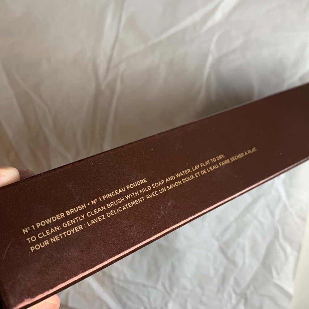 Hourglass No 1 Powder Brush - Picture 4 of 10
